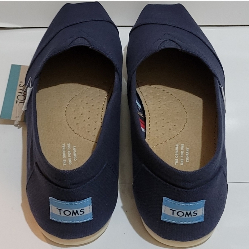 TOMS NWT in Box Navy canvas slip ons - Picture 4 of 13